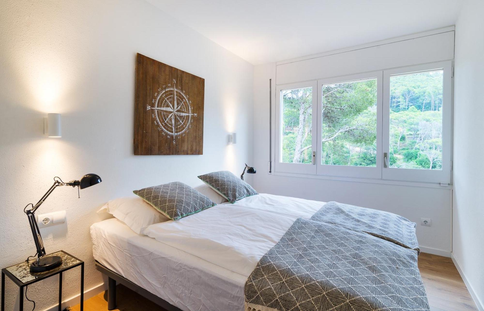 La Vie En Rouge Sa Riera Duplex, Private Parking Apartment Begur Exterior photo