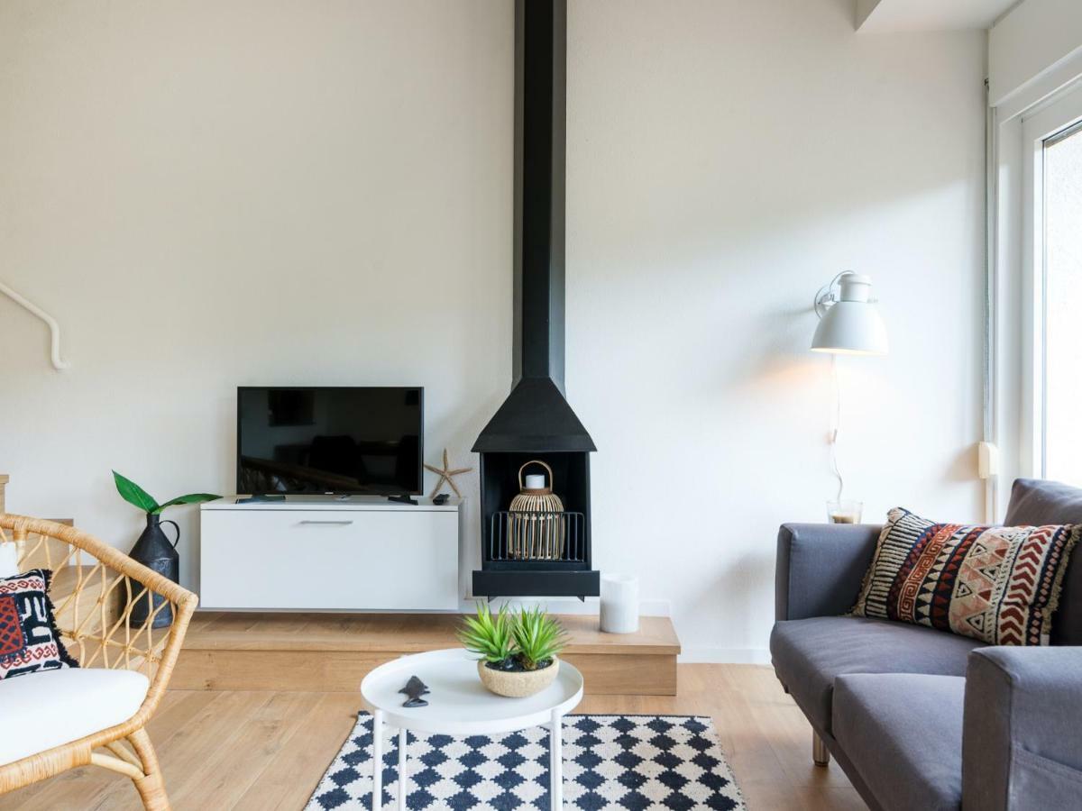 La Vie En Rouge Sa Riera Duplex, Private Parking Apartment Begur Exterior photo
