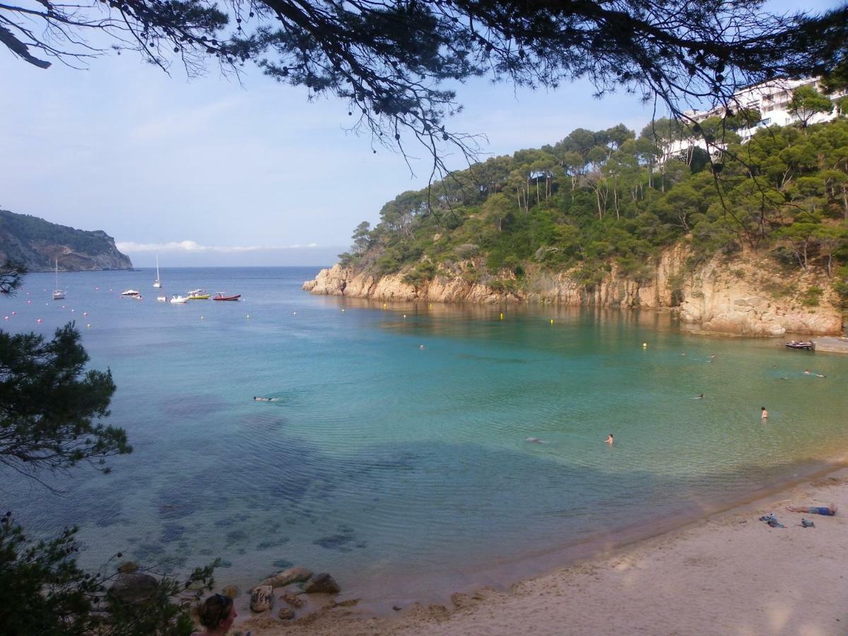 La Vie En Rouge Sa Riera Duplex, Private Parking Apartment Begur Exterior photo